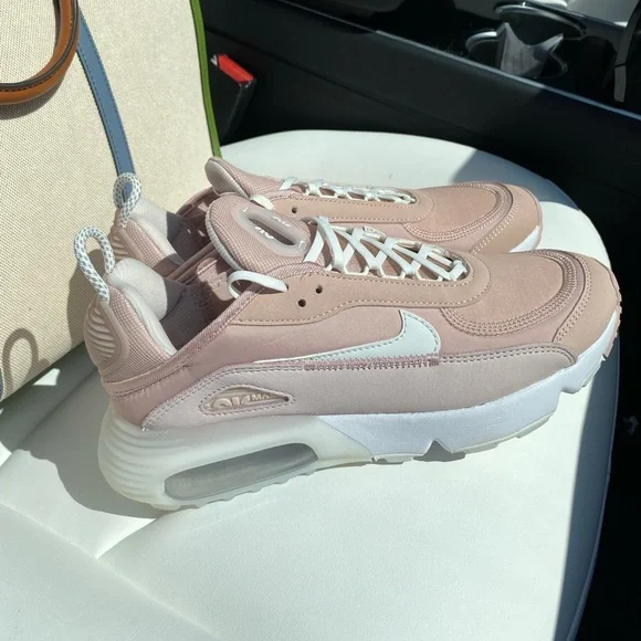Nike Womens Air Max 2090 Pink Oxford Summit White - Picture 8 of 16